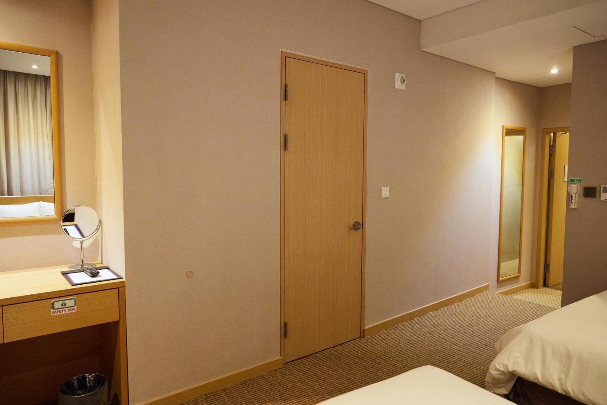 Hotel New Oriental Myeongdong Seoul Exterior photo