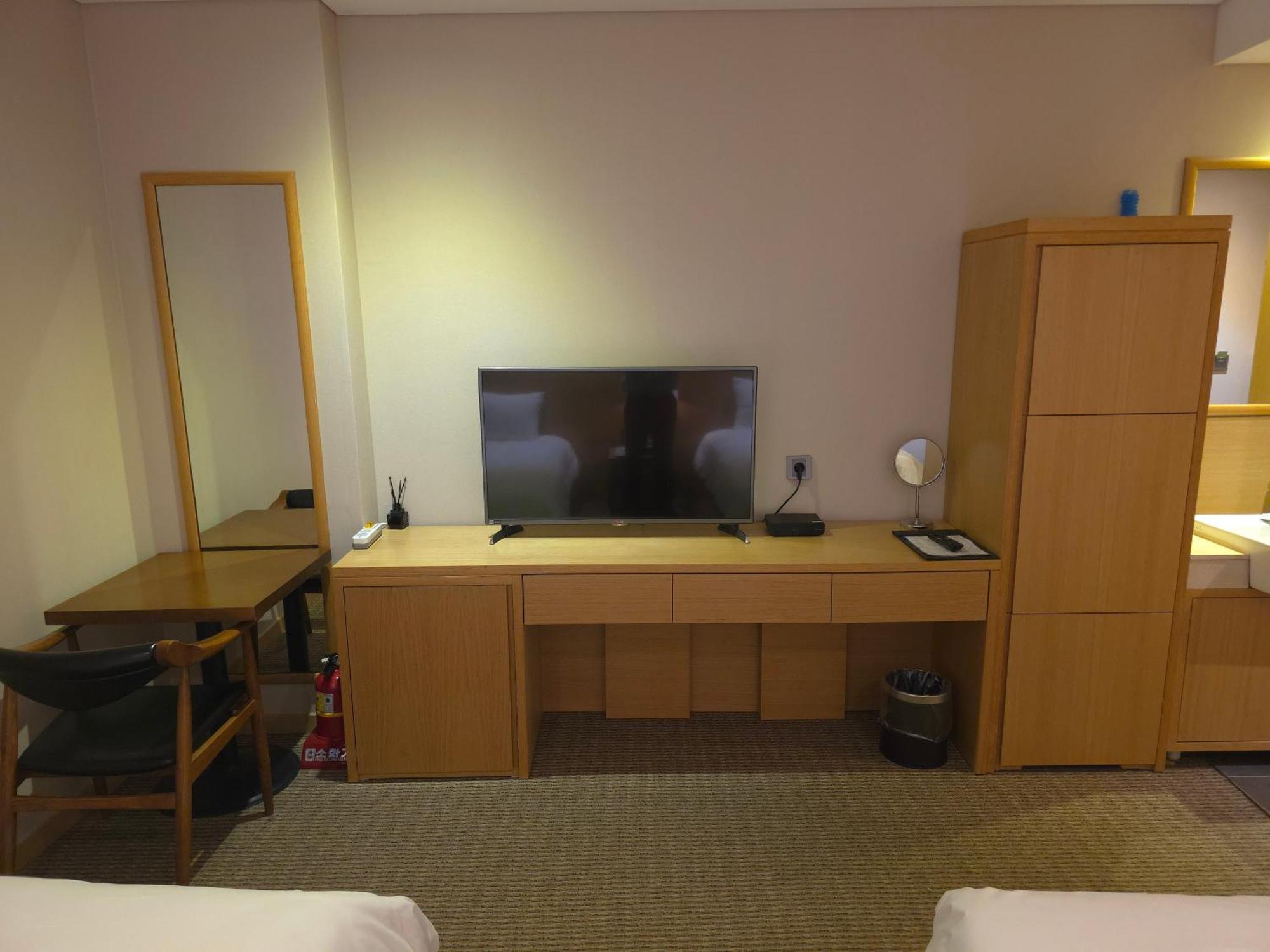 Hotel New Oriental Myeongdong Seoul Exterior photo